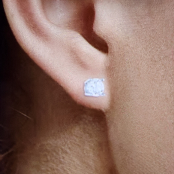 Elegant Sterling Silver Jewelry Set - Picture 3 of 4